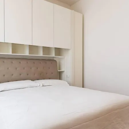 Apartament Bilocale Vista Sul Duomo Di Mediolan